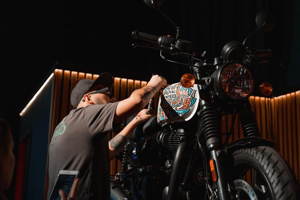 Lanzamiento Nueva Royal Enfield HNTR 350 -2