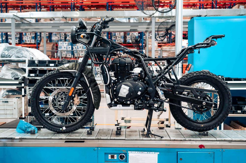 Royal Enfield -Producción nacional Nueva Himalayan versión BS6 en planta... (2)